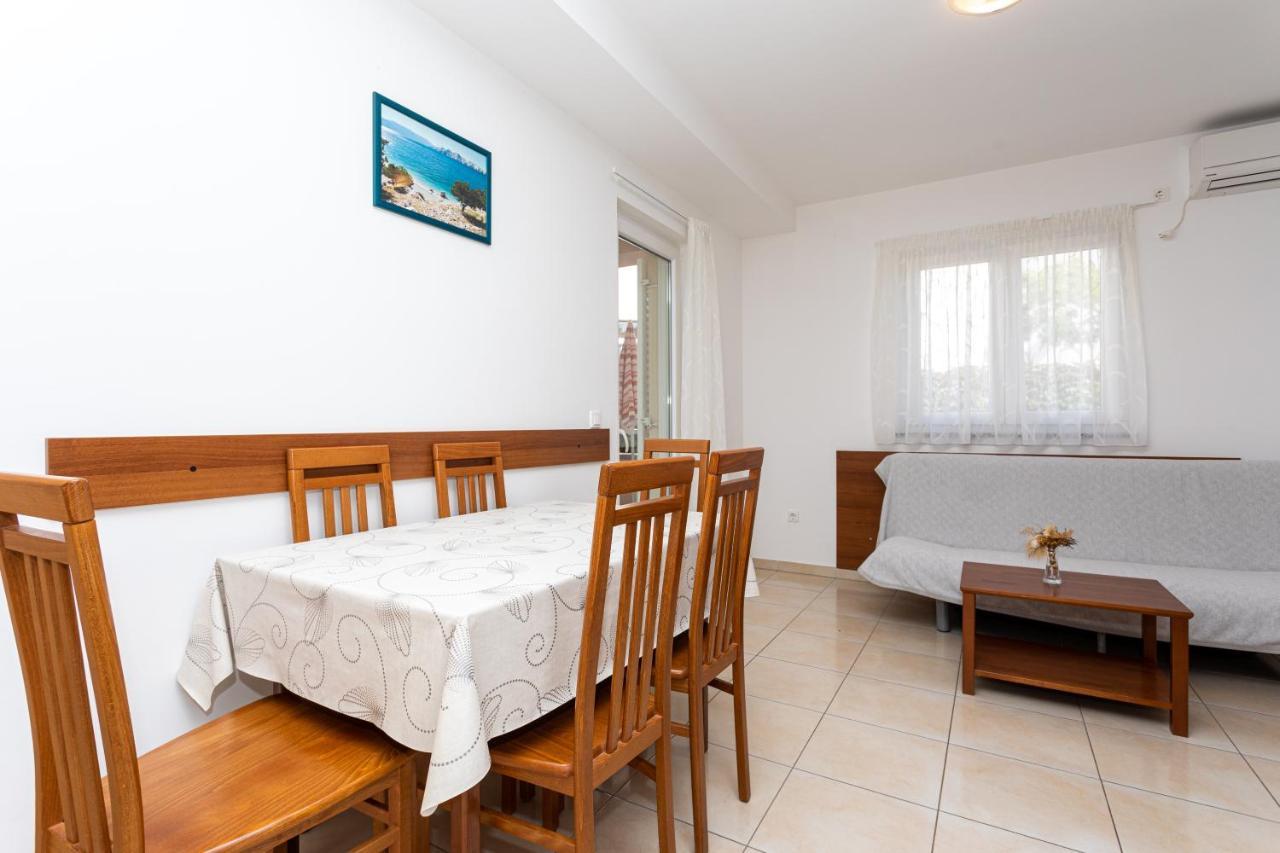 Apartments Crneković Baška Buitenkant foto