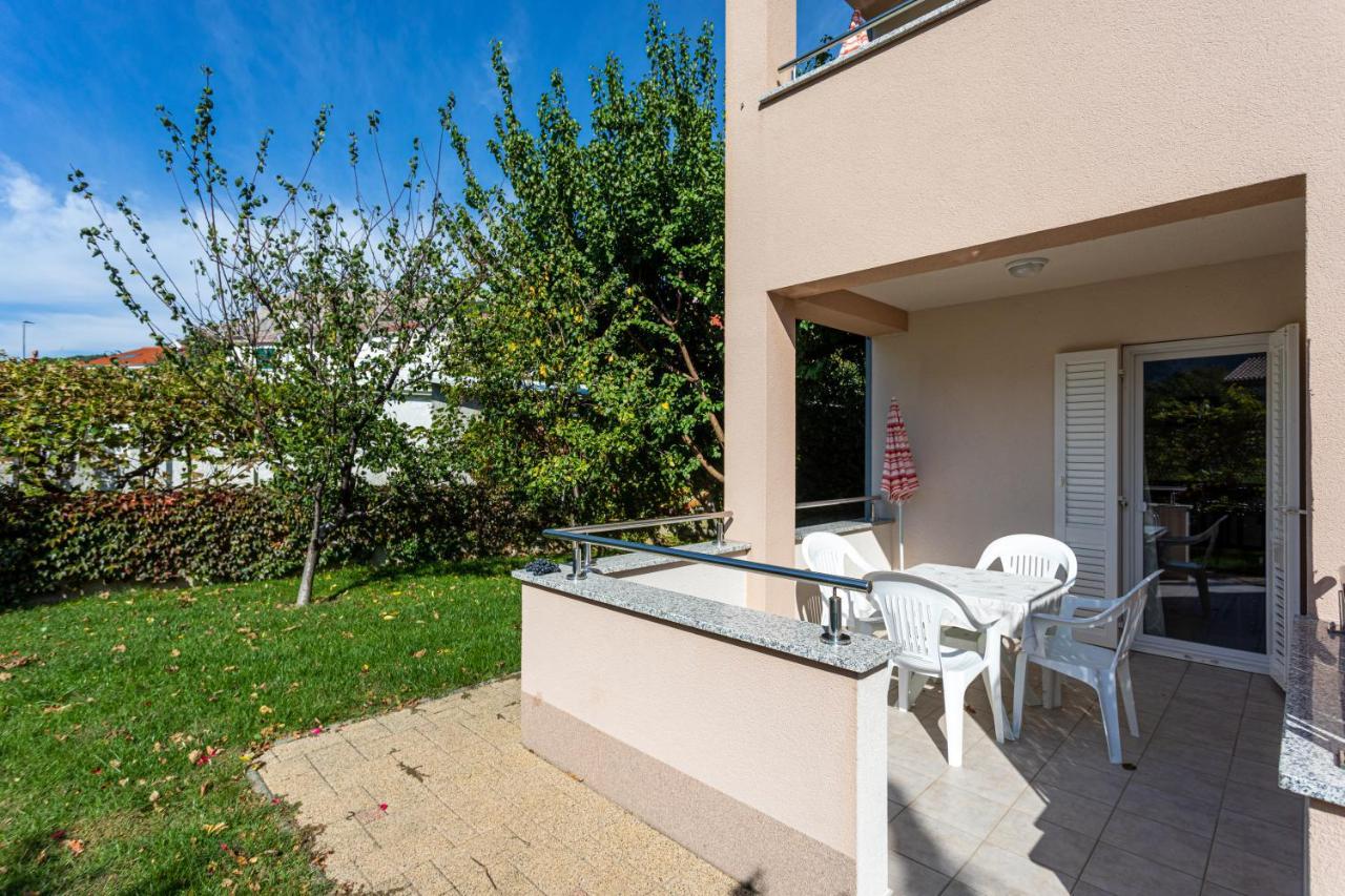 Apartments Crneković Baška Buitenkant foto