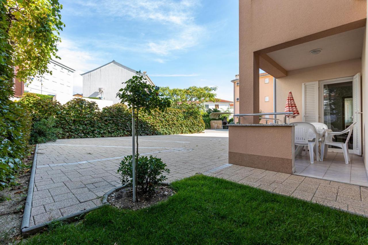 Apartments Crneković Baška Buitenkant foto