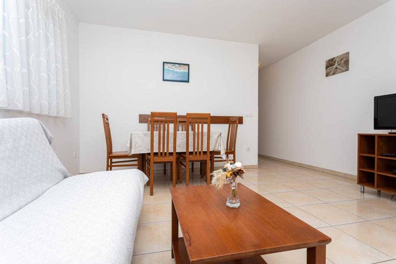 Apartments Crneković Baška Buitenkant foto