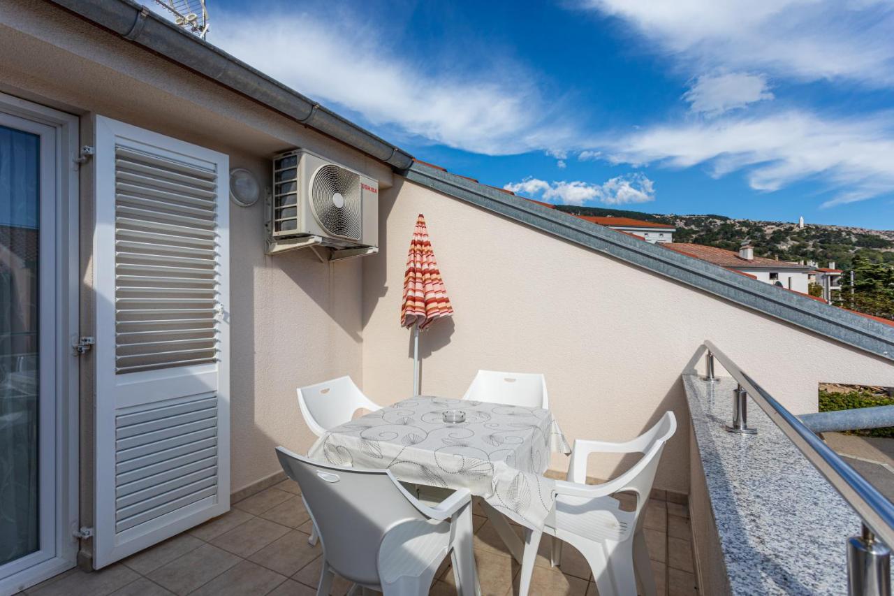 Apartments Crneković Baška Buitenkant foto