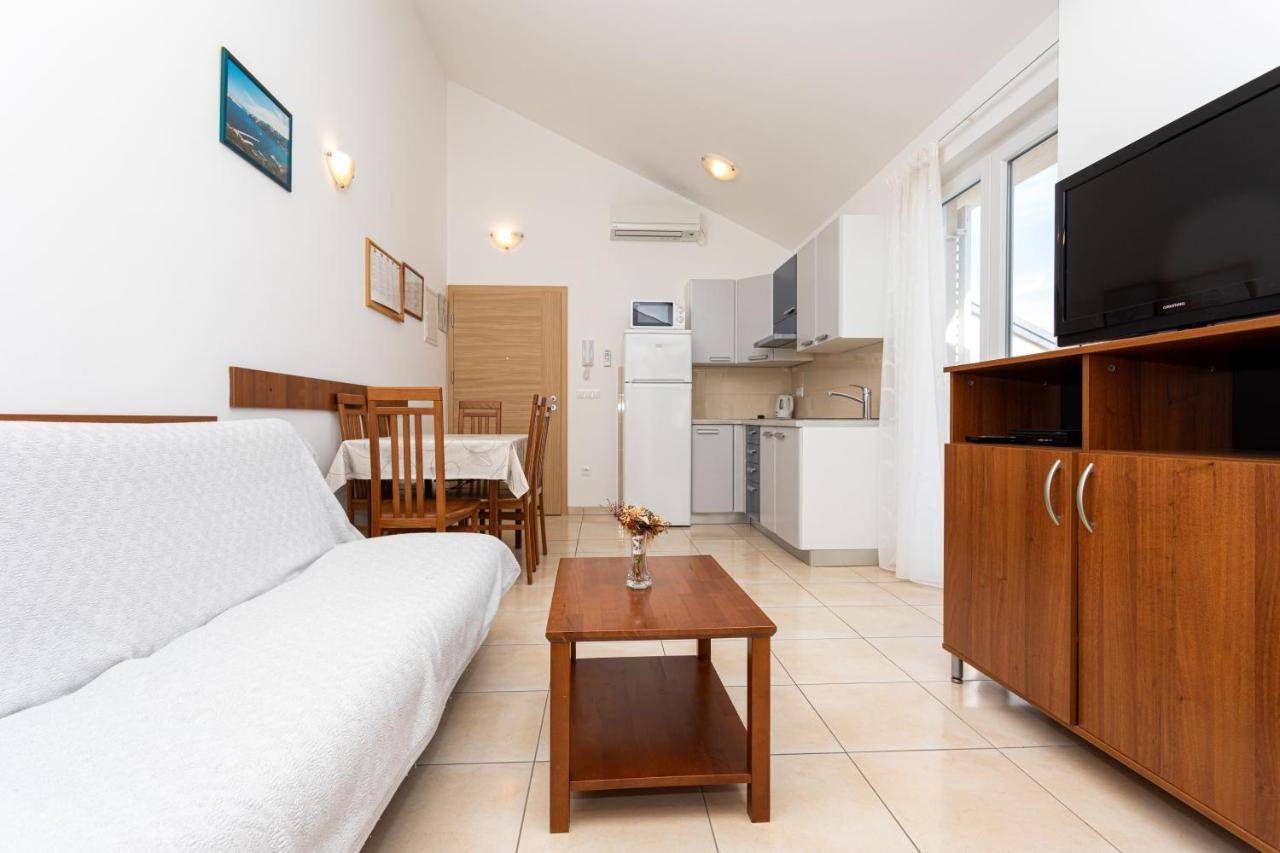 Apartments Crneković Baška Buitenkant foto