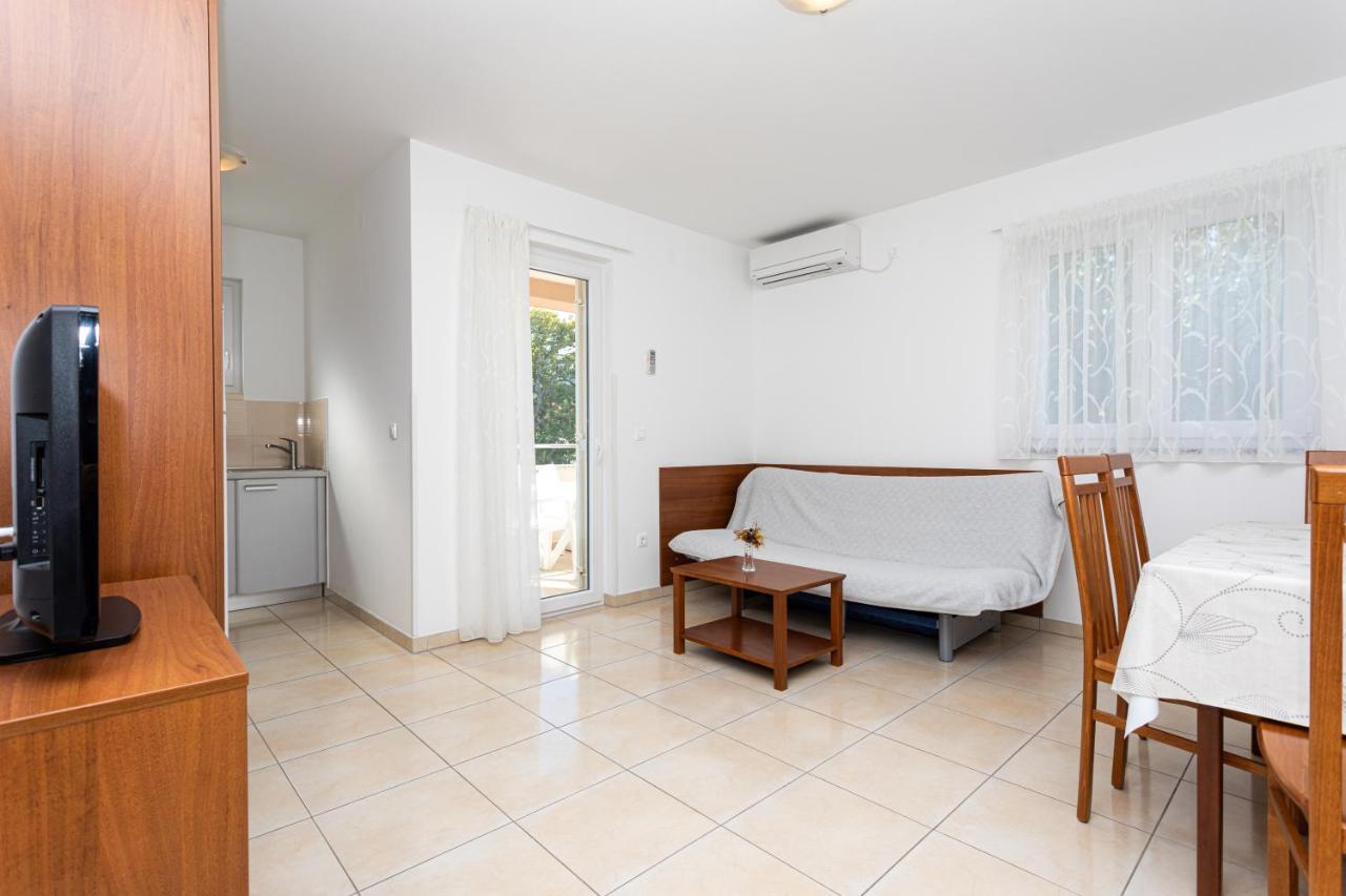 Apartments Crneković Baška Buitenkant foto