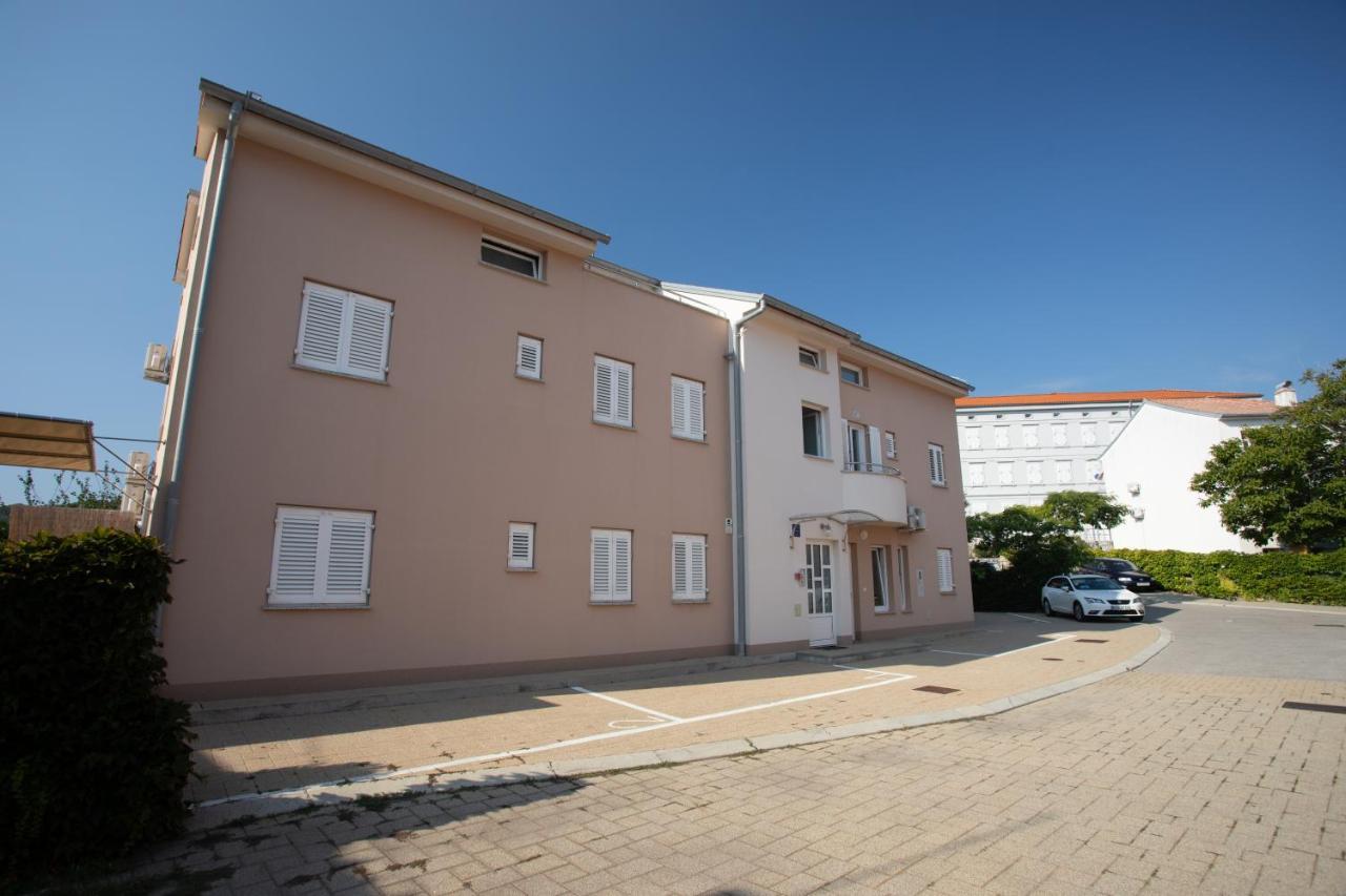 Apartments Crneković Baška Buitenkant foto