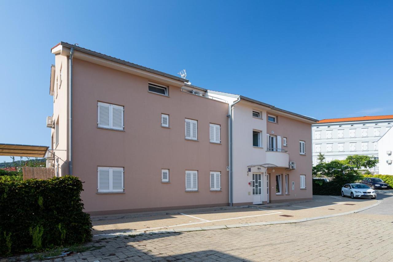 Apartments Crneković Baška Buitenkant foto